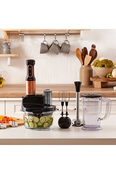 Karaca PRO 2500W Turbo fonksiyon-4 Adet Çelik Bıçak Rendeleme, Dilimleme Ve Doğrayıcı PREMİUM Mutfak Robotu