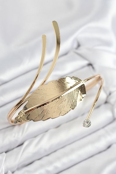 Clariss Brass Leaf Model Gold Color Women's Pazu Bracelet