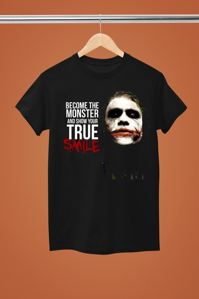 MAGORS تيشيرت جوكر مطبوع من القطن بأكمام قصيرة وقصة عادية