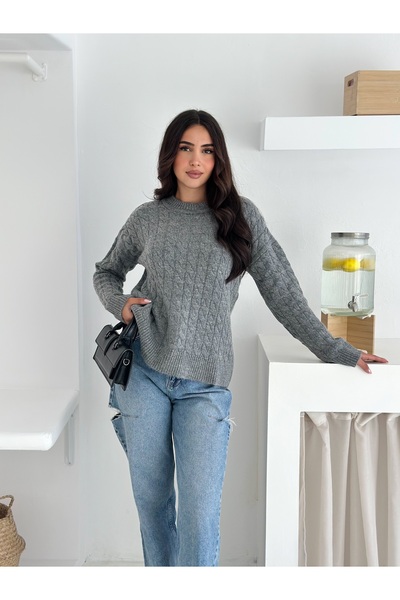02Lady Fashion Soft Textured Hair Braided Sweater