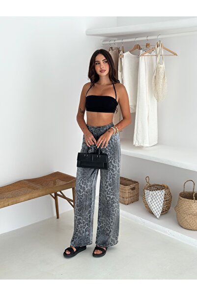 02Lady Fashion Leopard Patterned Wide Leg Trousers with Elastic Waist
