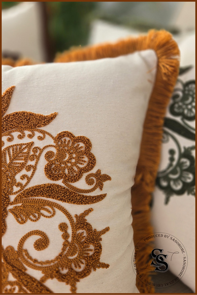 SasoHome Beauty Flowers Punch Embroidery Patterned Linen Throw Pillow Cover