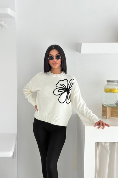 Noi Belis Soft Textured Pattern Embroidered Knitwear Sweater Aw25Kz0005