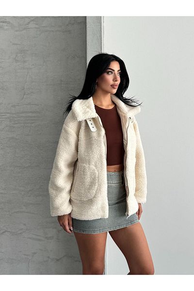 FERZOLAİO Beige Plush Jacket with Oval Pockets