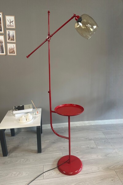 Bamyum Pearl Kırmızı Gövde Bal Rengi Cam Tepsili Makas Gövde Lambader Modern Oturma Odası