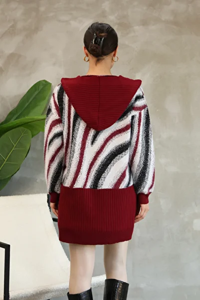 ALCHON V-Neck Hooded Buttoned Furry Long Sleeve Crumpled Pattern Color Gradient Winter Midi Length Knitwear Cardigan