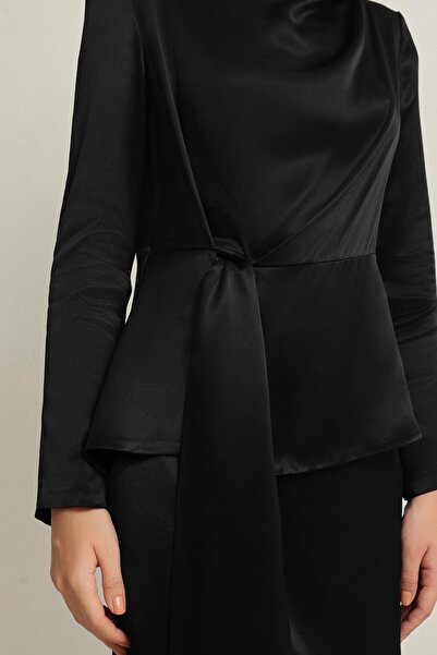 Setre Mini rochie cu mânecă lungă cu gât țesut cu șireturi negre