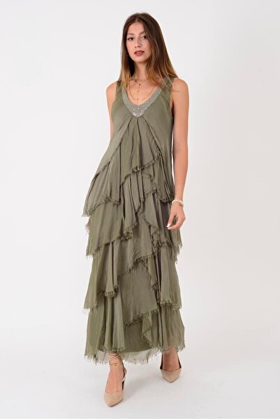 Butik Ayseba فستان سهرة من الحرير بطبقات من Park Moda مزين بالترتر ورقبة على ...