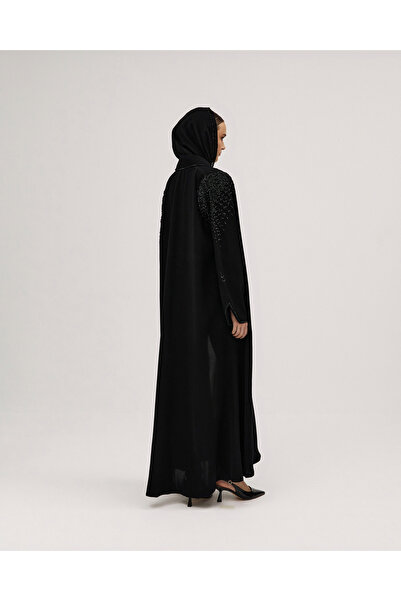 SOROSE SA عباية باربي نص كلوش بتصميم لف مزينة بشك أسود على الياقة والكتف - أسود