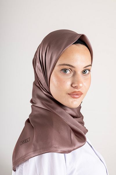 Akel Plain Crystal Fabric Scarf - Non-Slip, Stylish, Tok Standing |   Daily & Evening Dress Compatible
