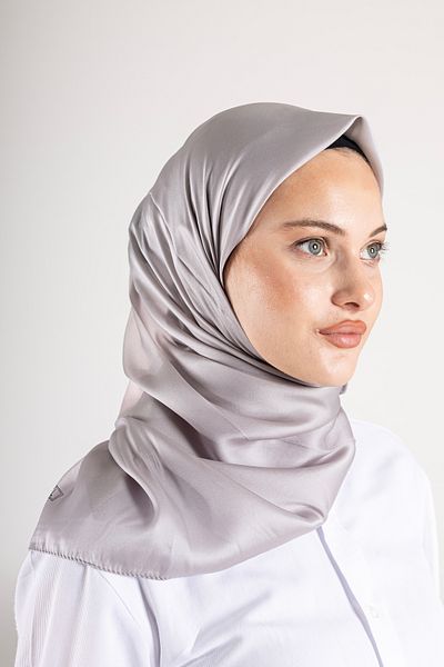 Akel Plain Crystal Fabric Scarf - Non-Slip, Stylish, Tok Standing |   Daily & Evening Dress Compatible