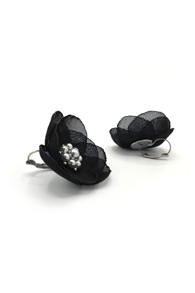 Corizmi Stainless steel hoop earrings, veil flower in the middle with pearls, handmade, Love