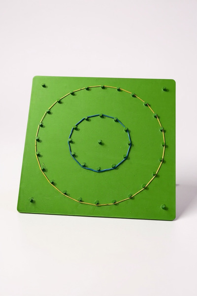 Brain Games Geometri Tahtası Çift Taraflı Yeşil