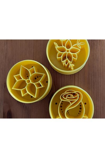 Mizaku Flower Patterned Cookie Mold Set of 3