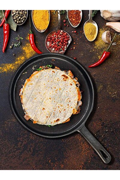 erorex 26Cm Pre Seasoned Cast Iron Griddle/Pan + Hot Handle Holder + Recipes E Book 50 Tortilla Recipes