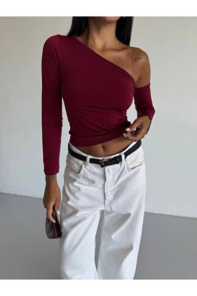 hazelin Bluză de damă bordeaux cu decolteu asimetric și drapaj HZL25S-FRY123361