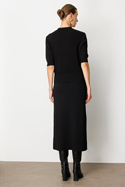 ON Midi Knitwear Skirt with Ornamental Buttons