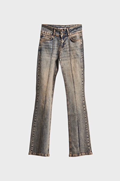 its basic Women's T.Jeans Color 4W5-32 Bootcut Midrise Medium Waist Stretchy Elastane Fabric Denim Jean