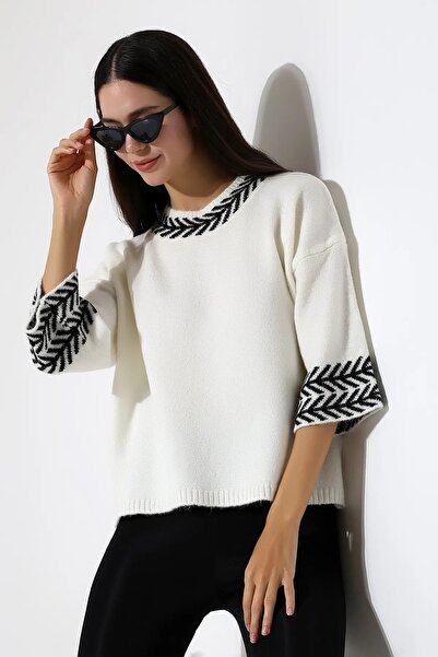 Madame Lestrange Crew Neck Half Sleeve Jacquard Panel Loose Comfortable Styli...