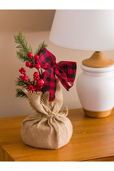 LC Waikiki Ολοκαίνουργια διακοσμητικά τεχνητά λουλούδια για την προετοιμασία της Πανσέληνου