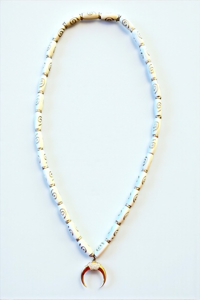 Pinty Design Tibetan Agate Crescent End Women's Necklace