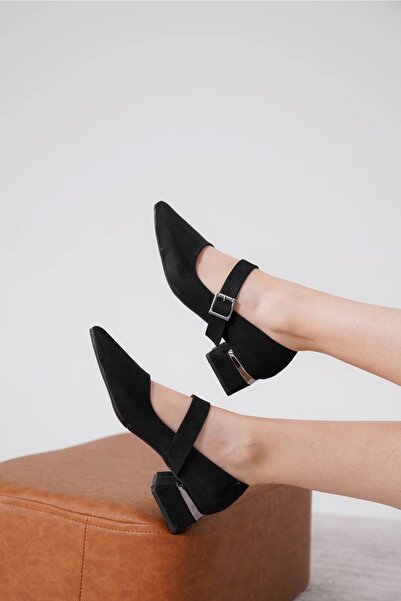 CAMOLLA Siyah Süet Kadın Taş Toka Detaylı Kalın Topuklu Şık Klasik Topuklu Ay...