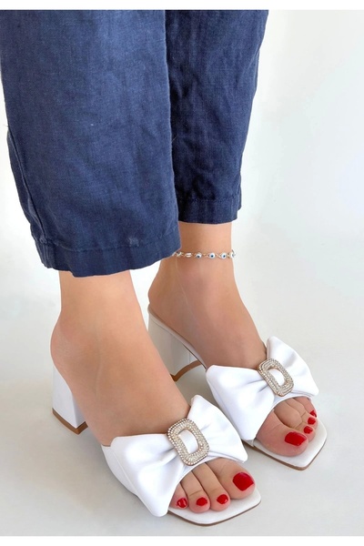 STILVANA Niyyar White Skin Heeled Slippers