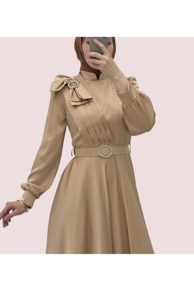 NAYBER FASHİON KADIN ŞIK TASARIM FİYONKLU TAŞLI KEMERLİ BROŞ DETAYLI SATEN ELBİSE