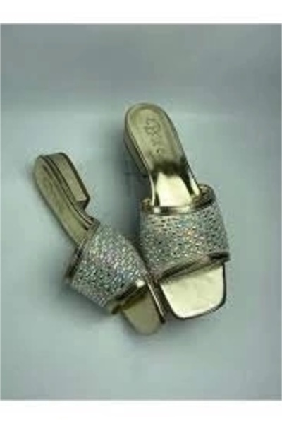 STILVANA Ortu gold skin embroidered slippers