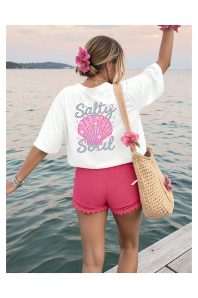 Tubinyoo تي شيرت وردي اللون مطبوع عليه "Salty Soul Back" للجنسين ذو حجم كبير