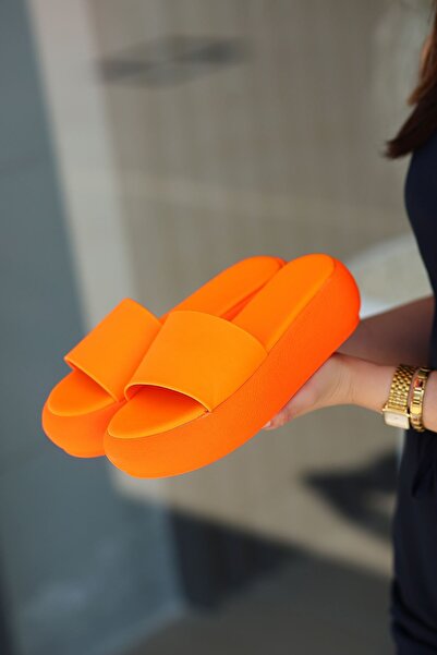 Madam Tarz Arena-401 Thick Soled Slippers