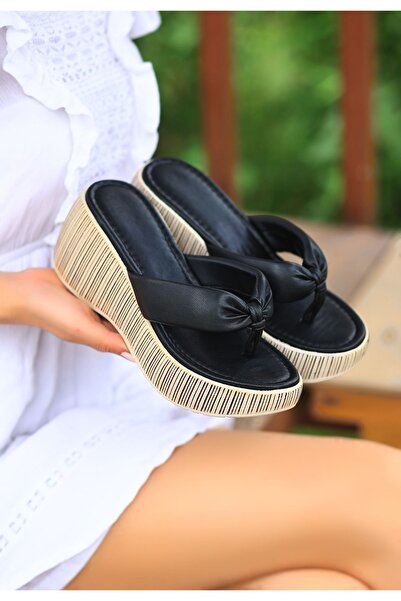 Madam Tarz شبشب نابولي بنعل عريض