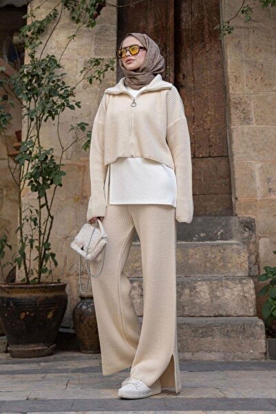 Şulemoda Giyim Aura 3 într-un set de cremă detaliată