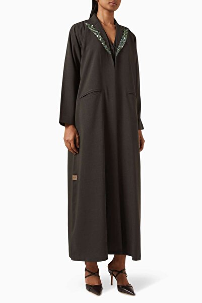 Rauaa Official Capture a Stylish and Comfortable Casual Look with This Three-...