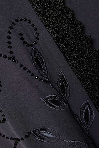 Noora Ahli Şık Dantel Detaylı Abiye Elbise Resmi Davetler İçin Ideal Seçim