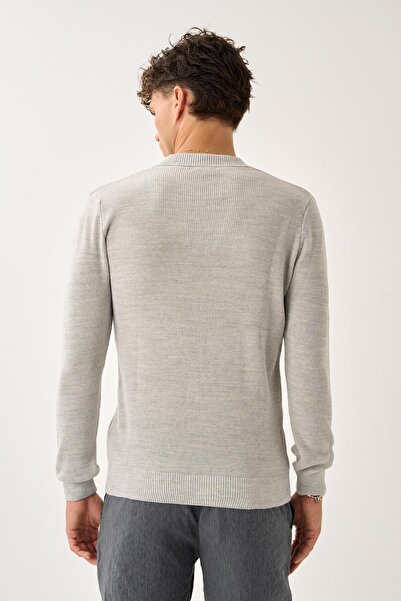 ALEXANDERGARDI V Detailed Polo Neck Sweater