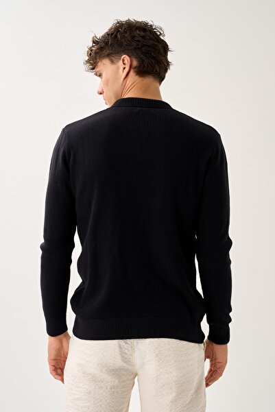 ALEXANDERGARDI V Detailed Polo Neck Sweater