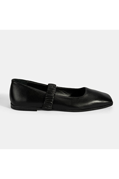 Desa Women's Black Mary Jane Leather Ballerinas