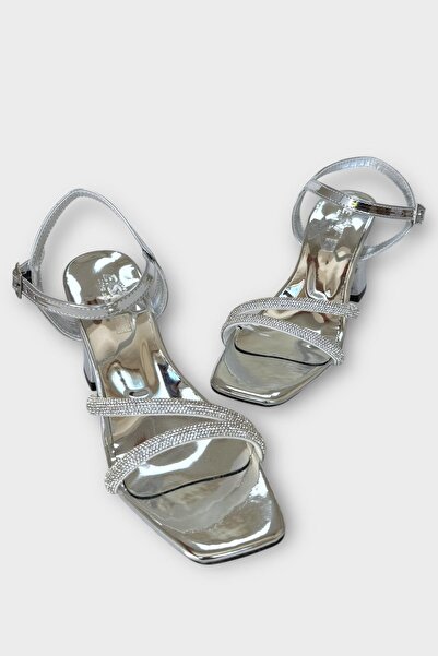 Liger Women's Double Strap Stone Detail Heeled Shoes Silver