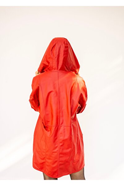 CAVRO LEATHER Kadın Hakiki Deri Kapüşonlu Uzun Ceket – Kırmızı (Çift Taraflı)