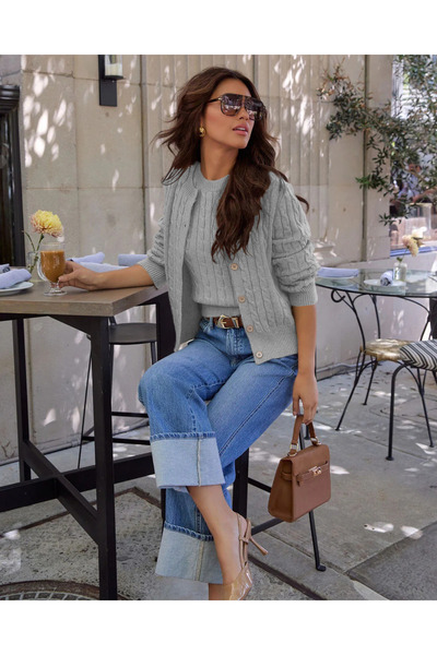 AQE FASHION Set din două piese pentru femei, bluză cu modele împletite și cardigan cu nasturi, gri deschis