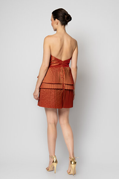 RENGIN Eteği kat kat piliseli kalp yaka fırfırlı tafta abiye elbise