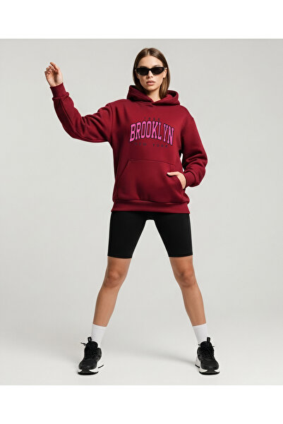 Vooya Fashion سويت شيرت بقلنسوة كبير الحجم مطبوع عليه نص بروكلين للجنسين