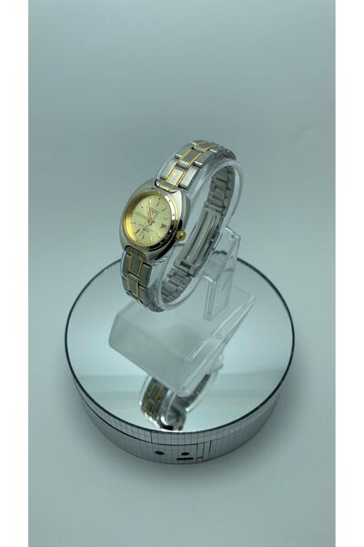 Orient Erkek & Kadın Şık Metalik Sarı İşlemeli Çelik Kol Saati – Takvimli | 2 Yıl Garantili