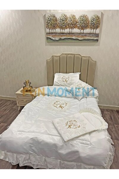 Fun Moment طقم مفرش نفاس ناعمة ومتكاملة-تطريز بذهبي (طفلي)