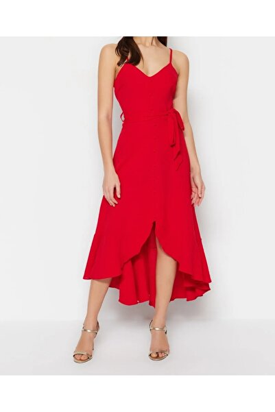 YUSERH Kırmızı Kuşaklı A-Kesim Volanlı Düğme Detaylı Dokuma Maxi Elbise