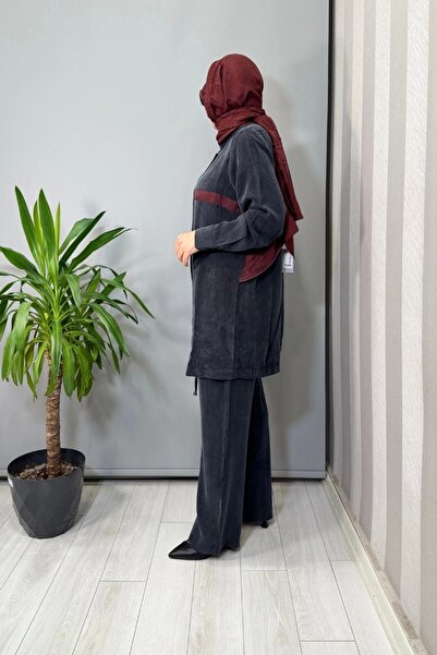 Lissmore Silk Suit with Back Detail Black 5918