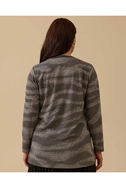 Gala-Xi Plus Size Beaded Patterned Blouse