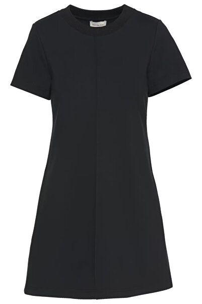 Calvin Klein Kadın Marka Etiketli Bisiklet Yaka Ve Kısa Kollu Şık Görünüşlü Günlük Kullanıma Uygun S