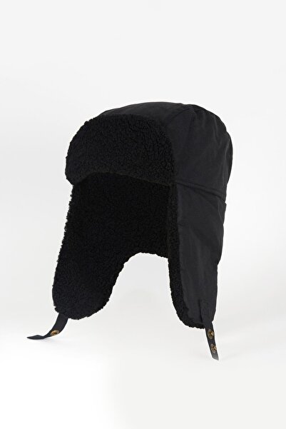 Barbour Morar Yağlı Trapper Şapka BK31 Black